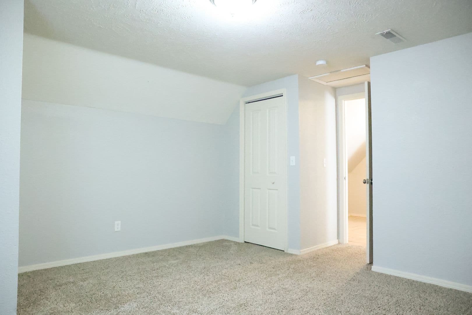 Springfield Apartment: 608 W Mt Vernon