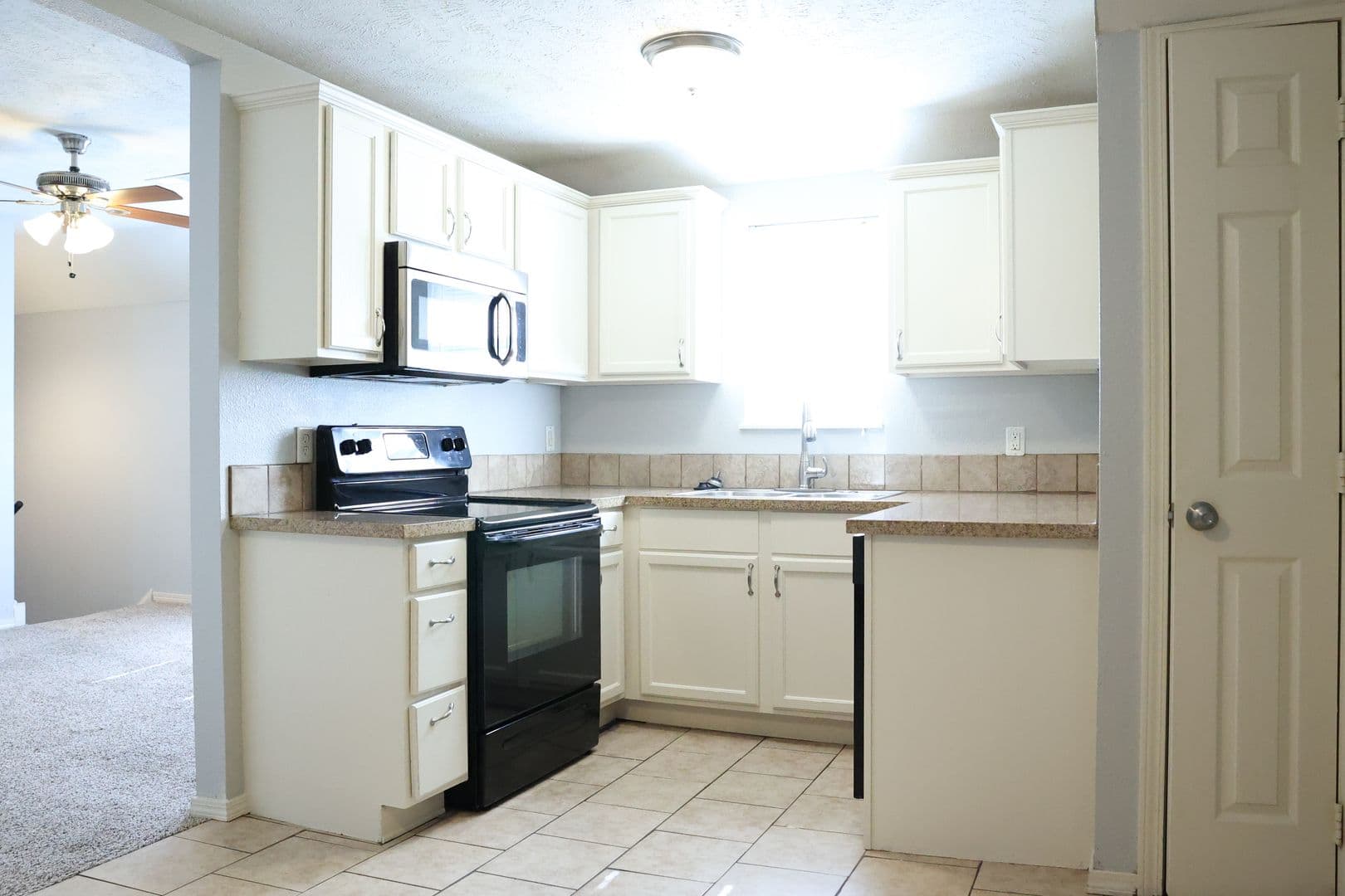 Springfield Apartment: 608 W Mt Vernon