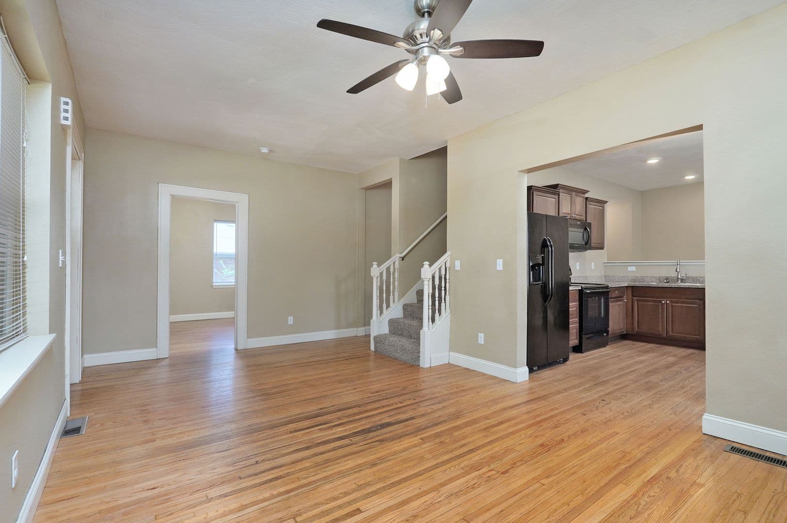 Springfield House: 631 S Kickapoo