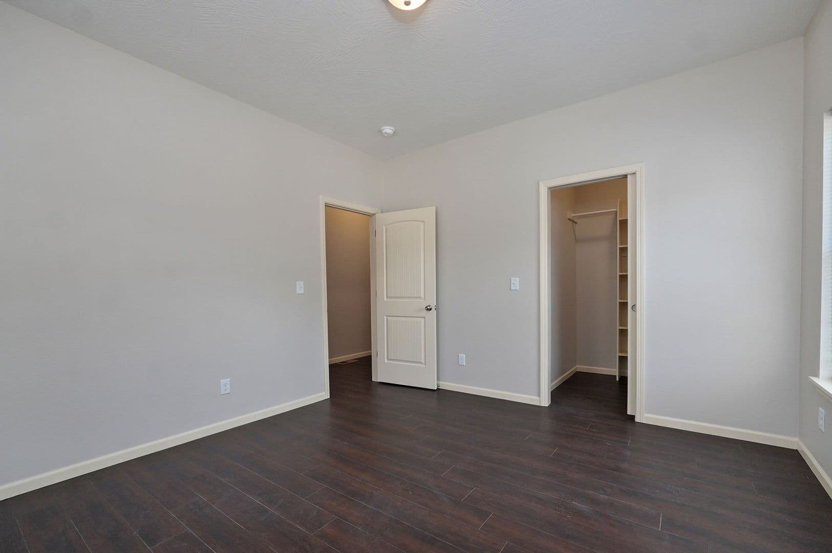 Springfield Apartment: 1320 E Elm