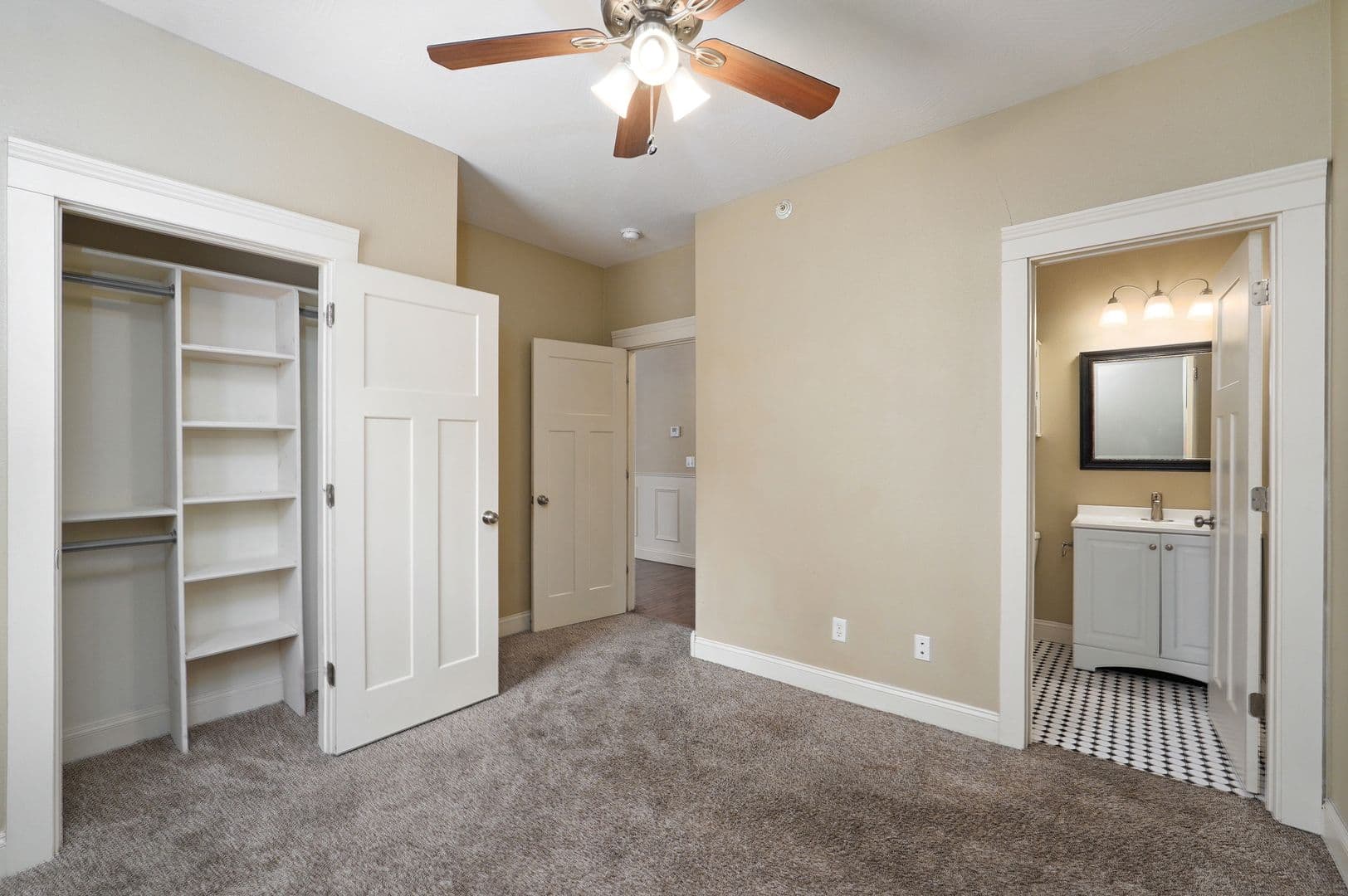 Springfield Apartment: 1046 E Walnut