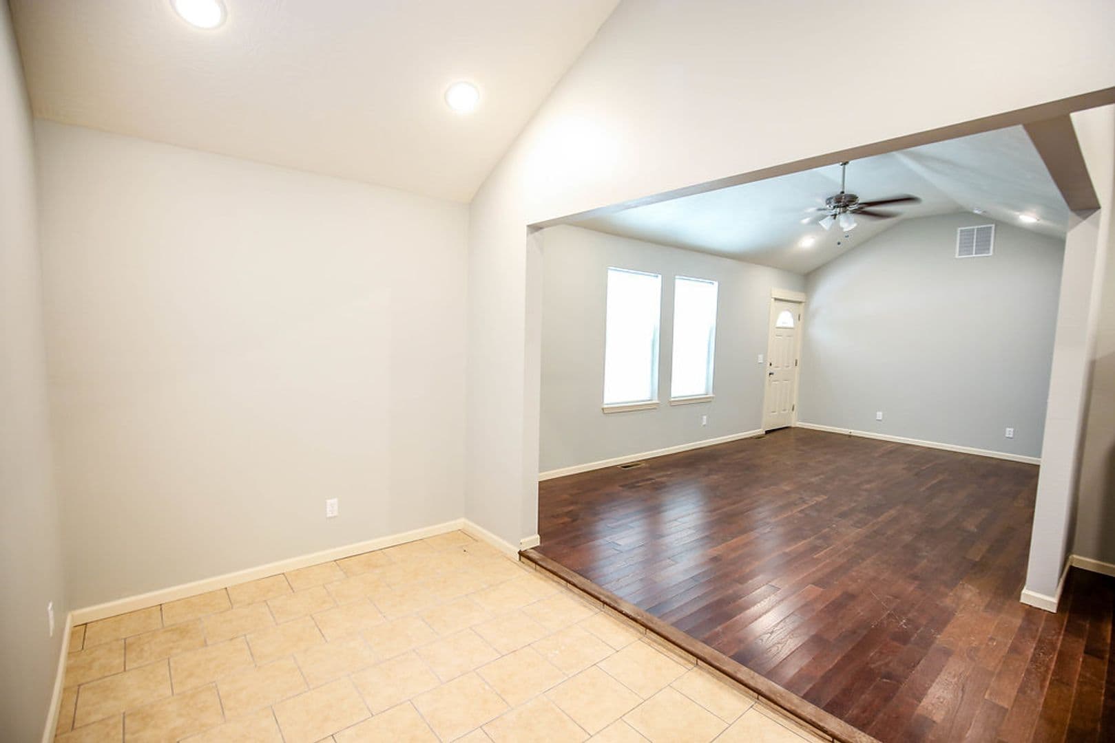 Springfield House: 615 E. Meadowmere