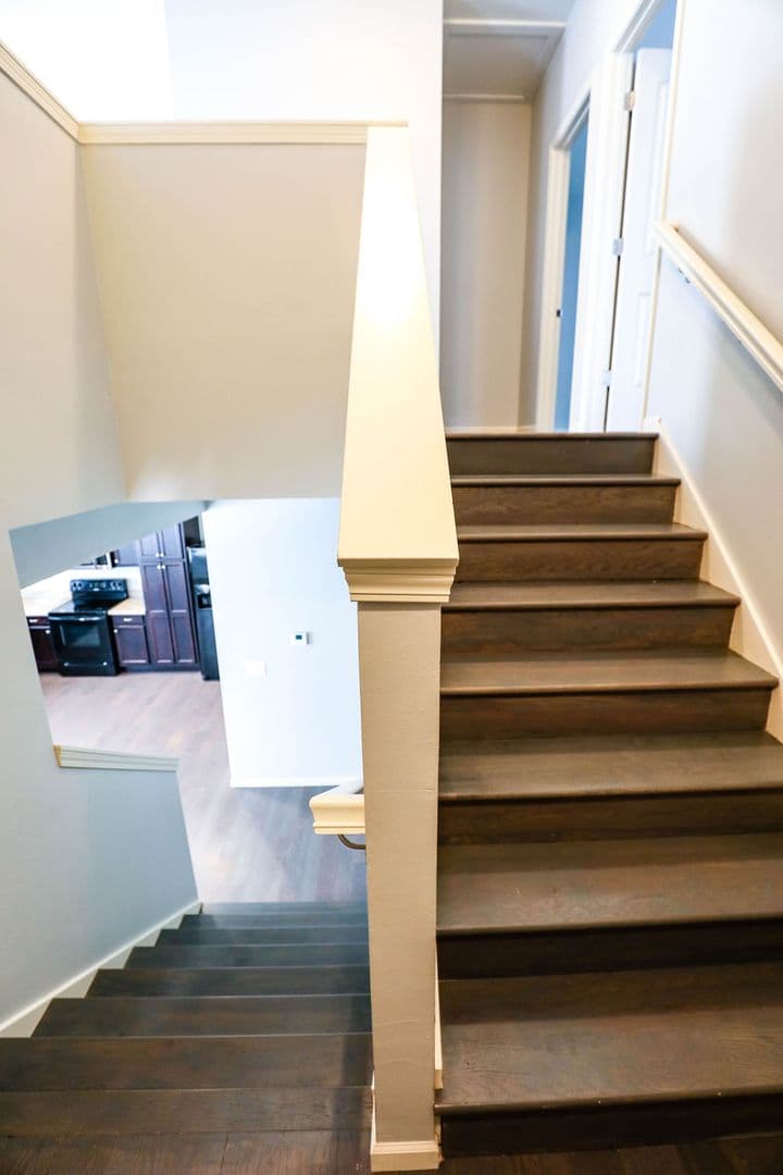 Springfield Apartment: 1351 E. Cherry