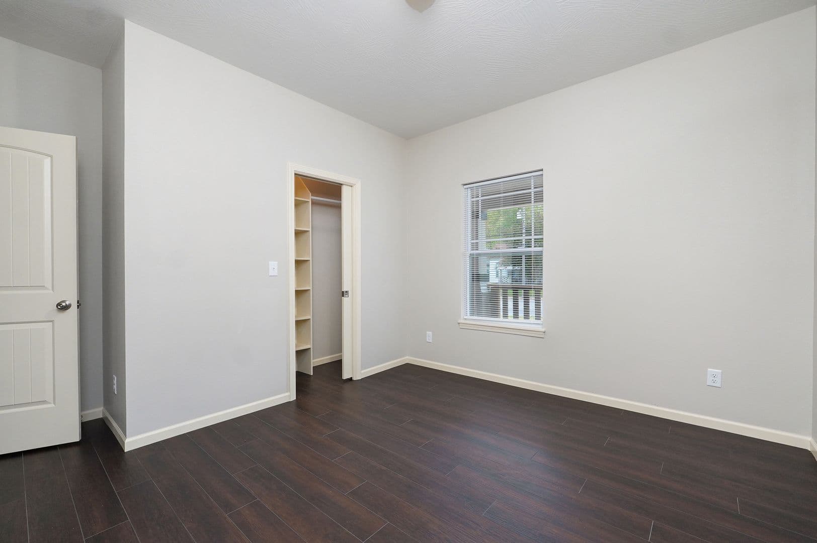 Springfield Apartment: 631 S Grant