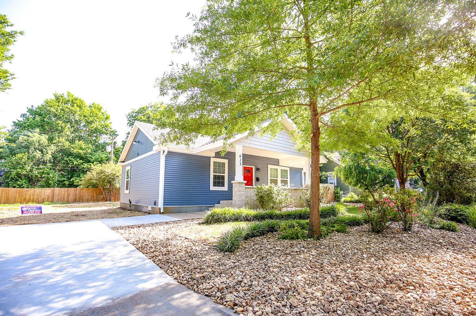 Springfield House: 615 E. Meadowmere