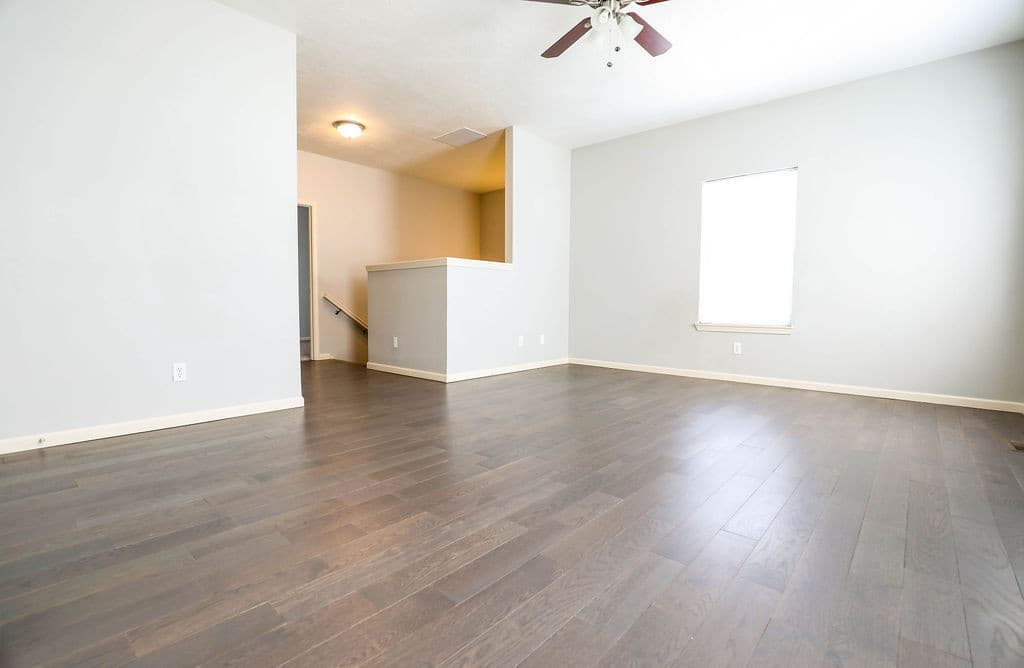 Springfield Apartment: 1351 E. Cherry