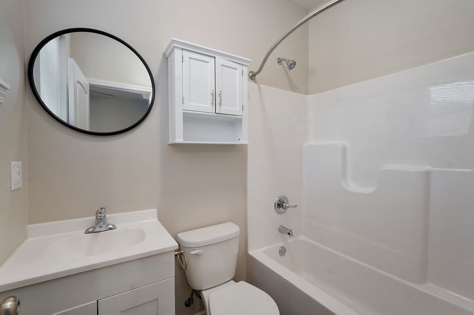 Springfield Apartment: 323 S Florence Ave