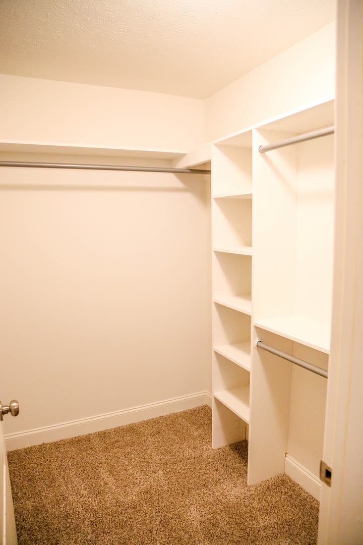 Springfield Apartment: 608 W Mt Vernon