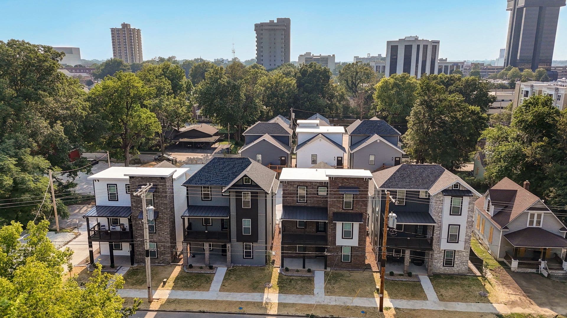 Springfield Apartment: 323 S Florence Ave