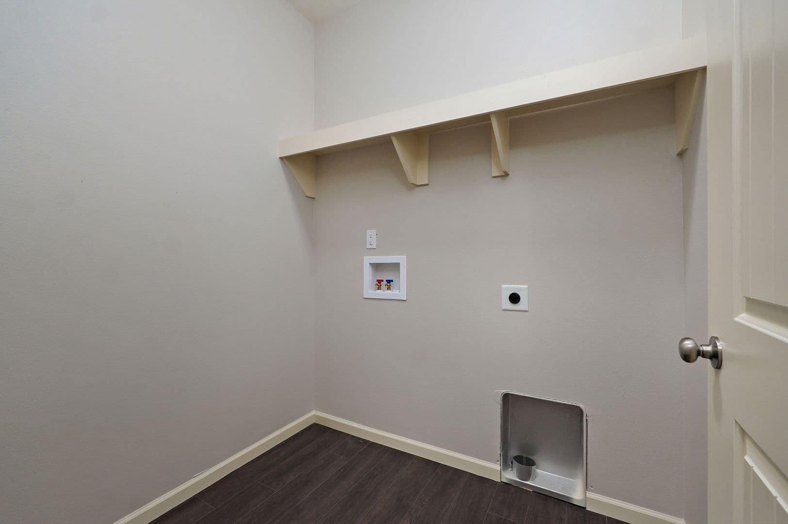 Springfield Apartment: 1320 E Elm