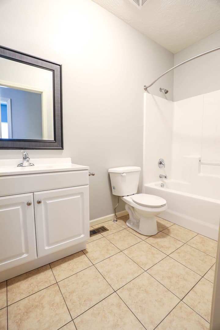 Springfield Apartment: 1351 E. Cherry