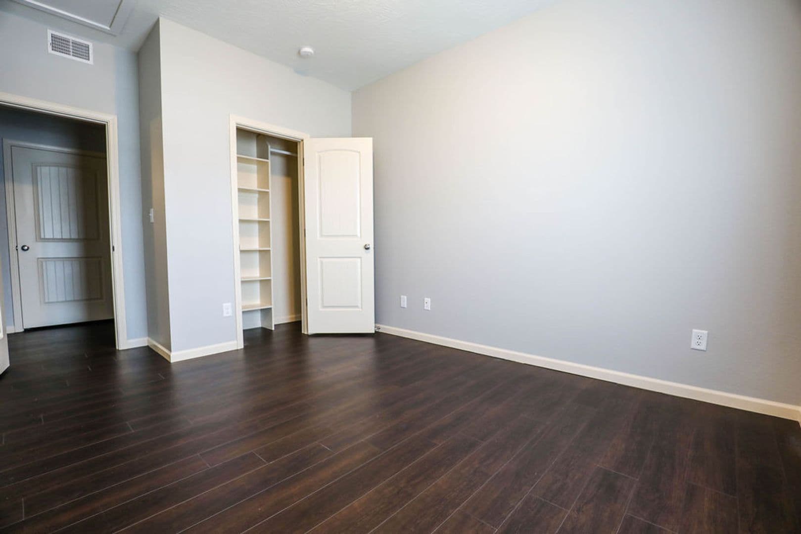 Springfield Apartment: 600 E Harrison