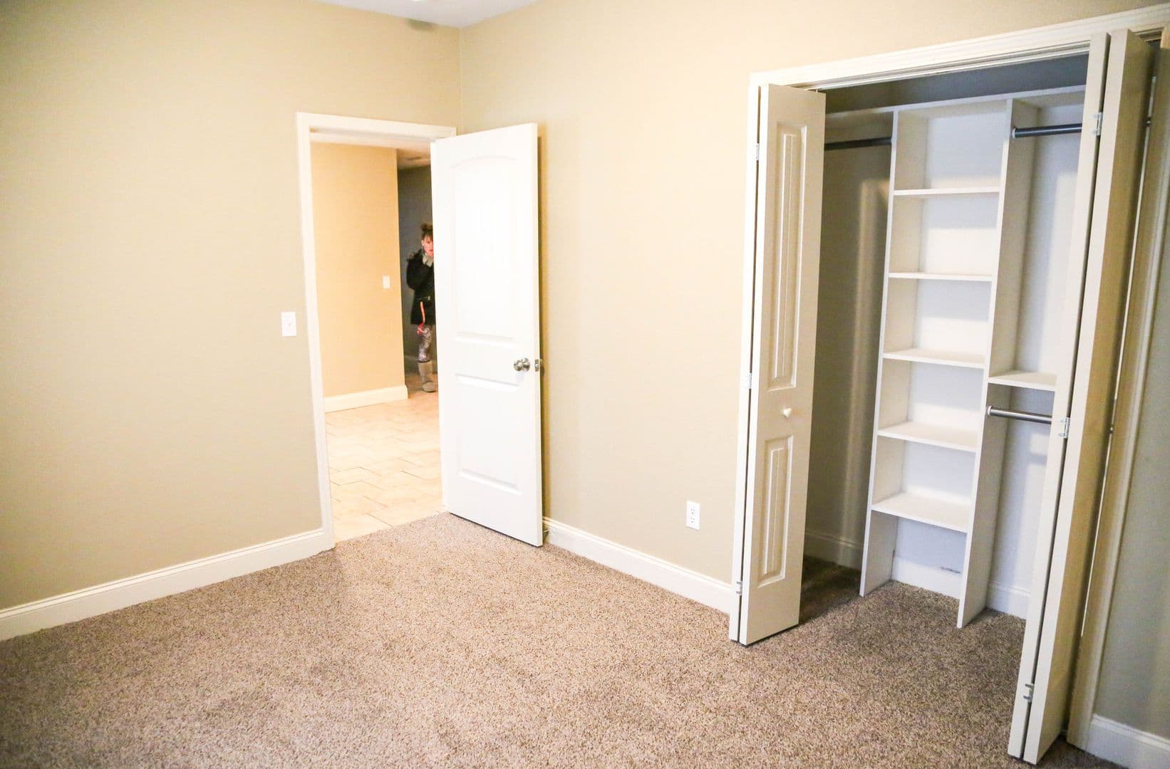 Springfield Apartment: 608 W Mt Vernon