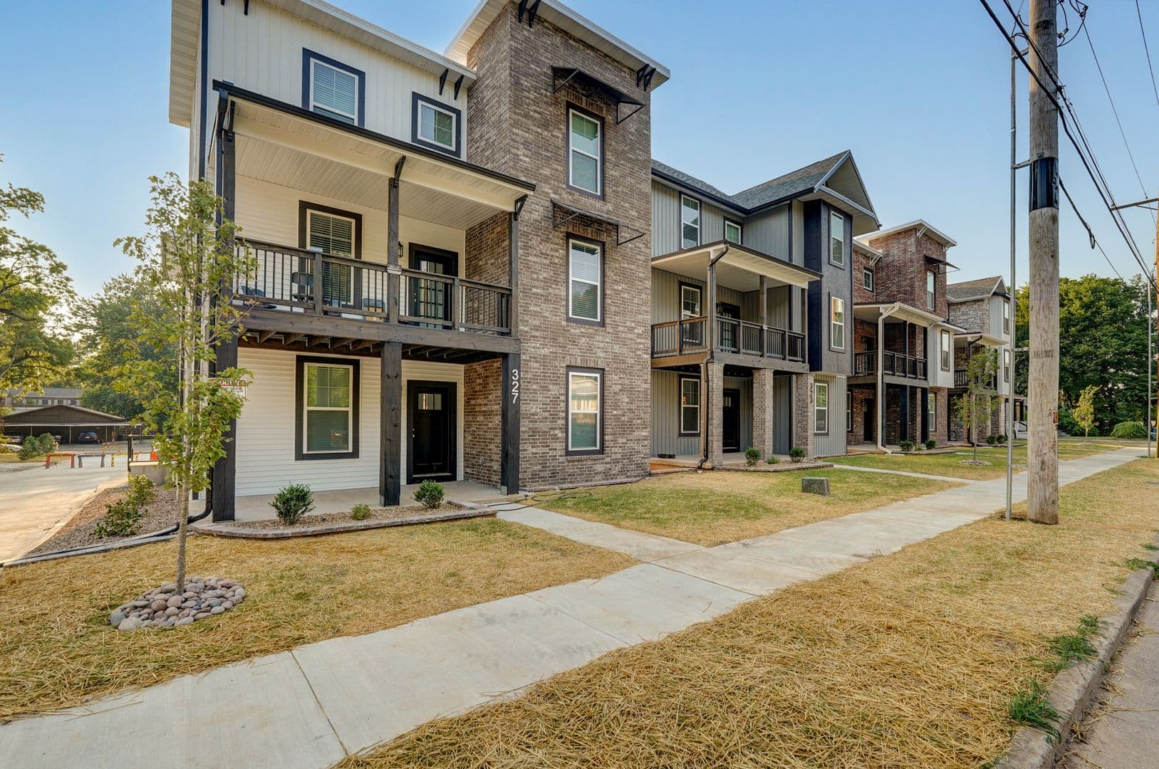 Springfield Apartment: 323 S Florence Ave