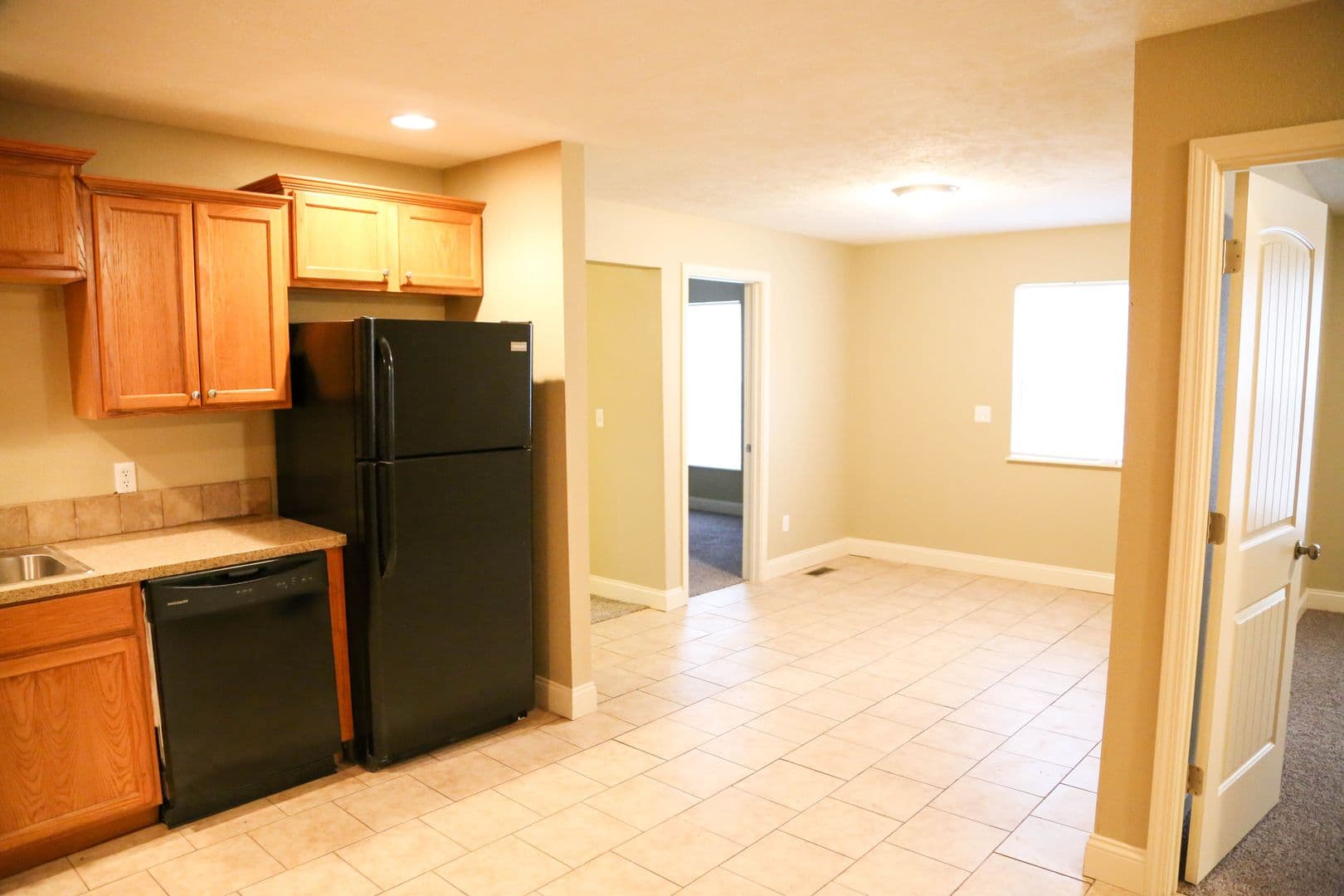 Springfield Apartment: 608 W Mt Vernon