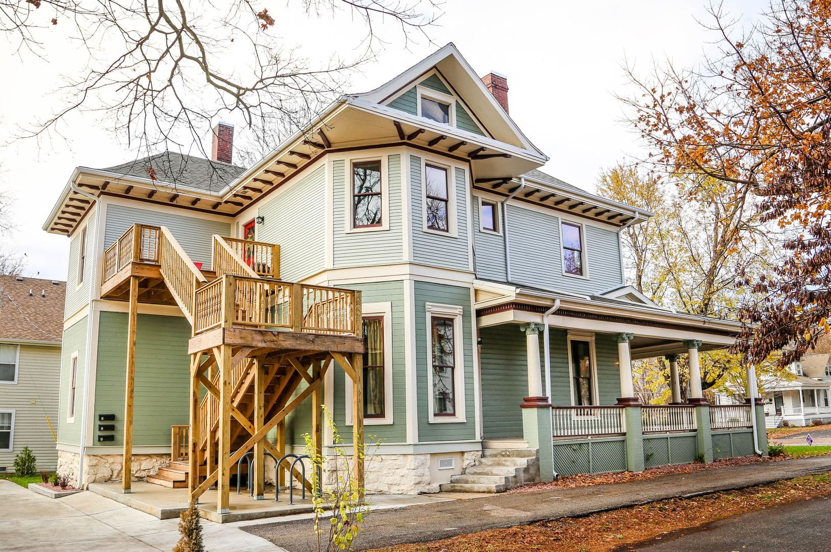 Springfield Apartment: 1144 E Walnut