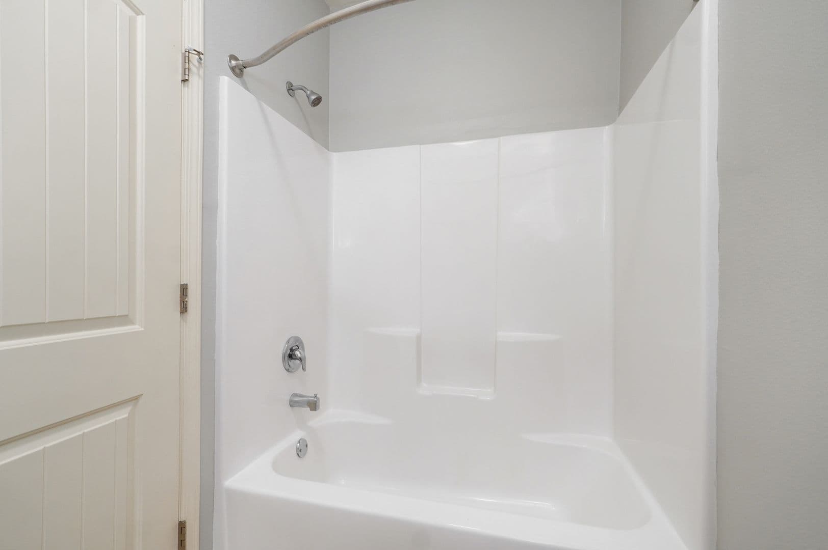Springfield Apartment: 1325 E Cherry