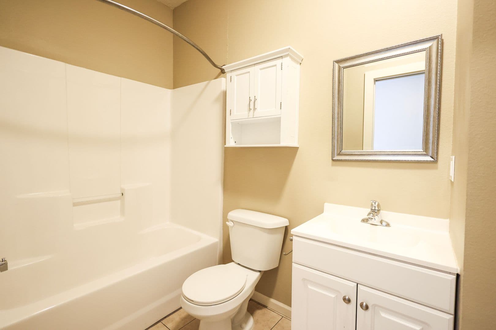 Springfield Apartment: 414 E Harrison