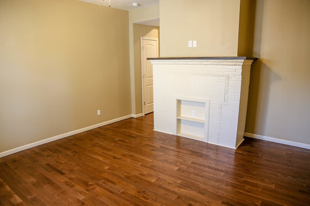 Springfield Apartment: 512 S. Main