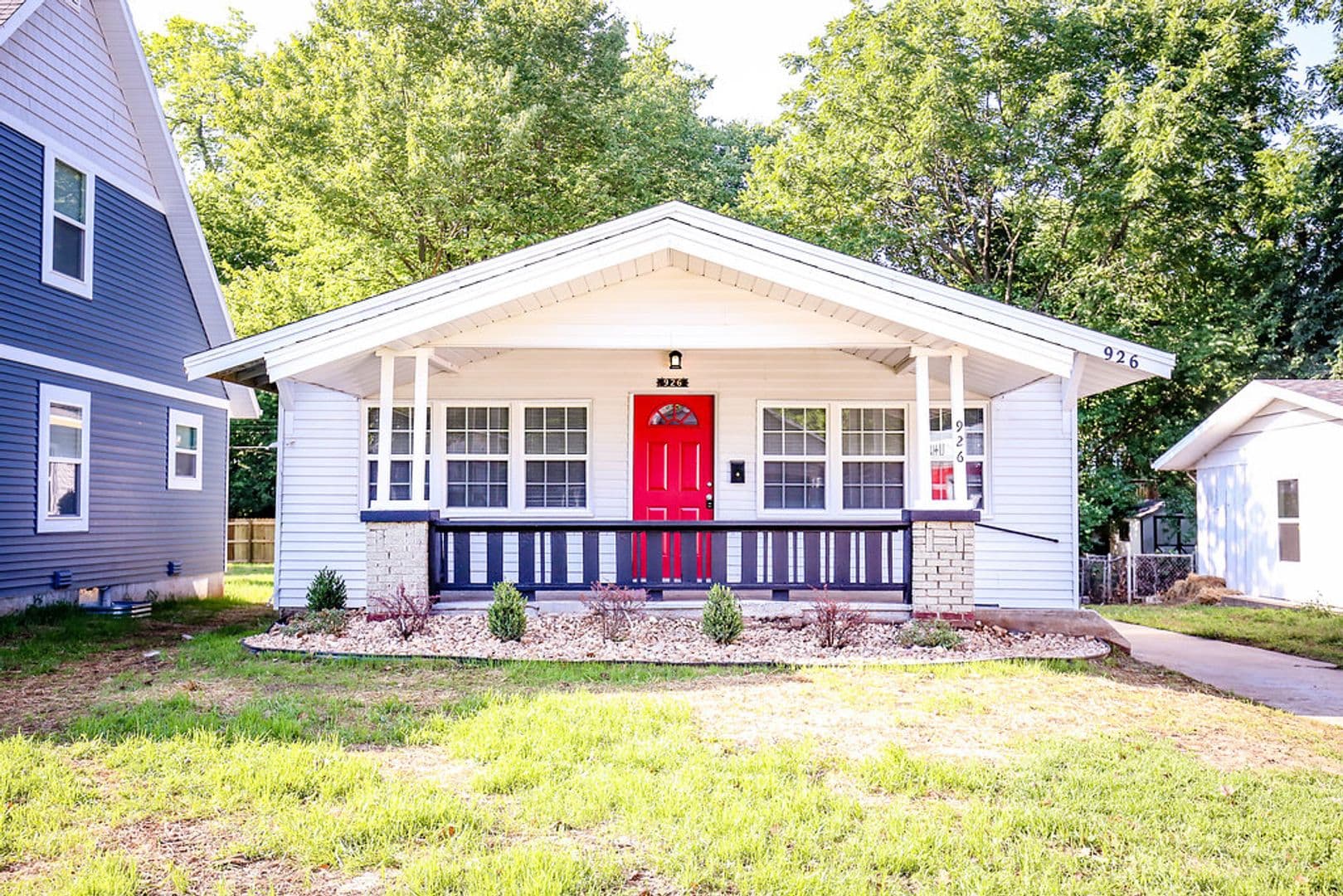 Springfield House: 926 E Loren