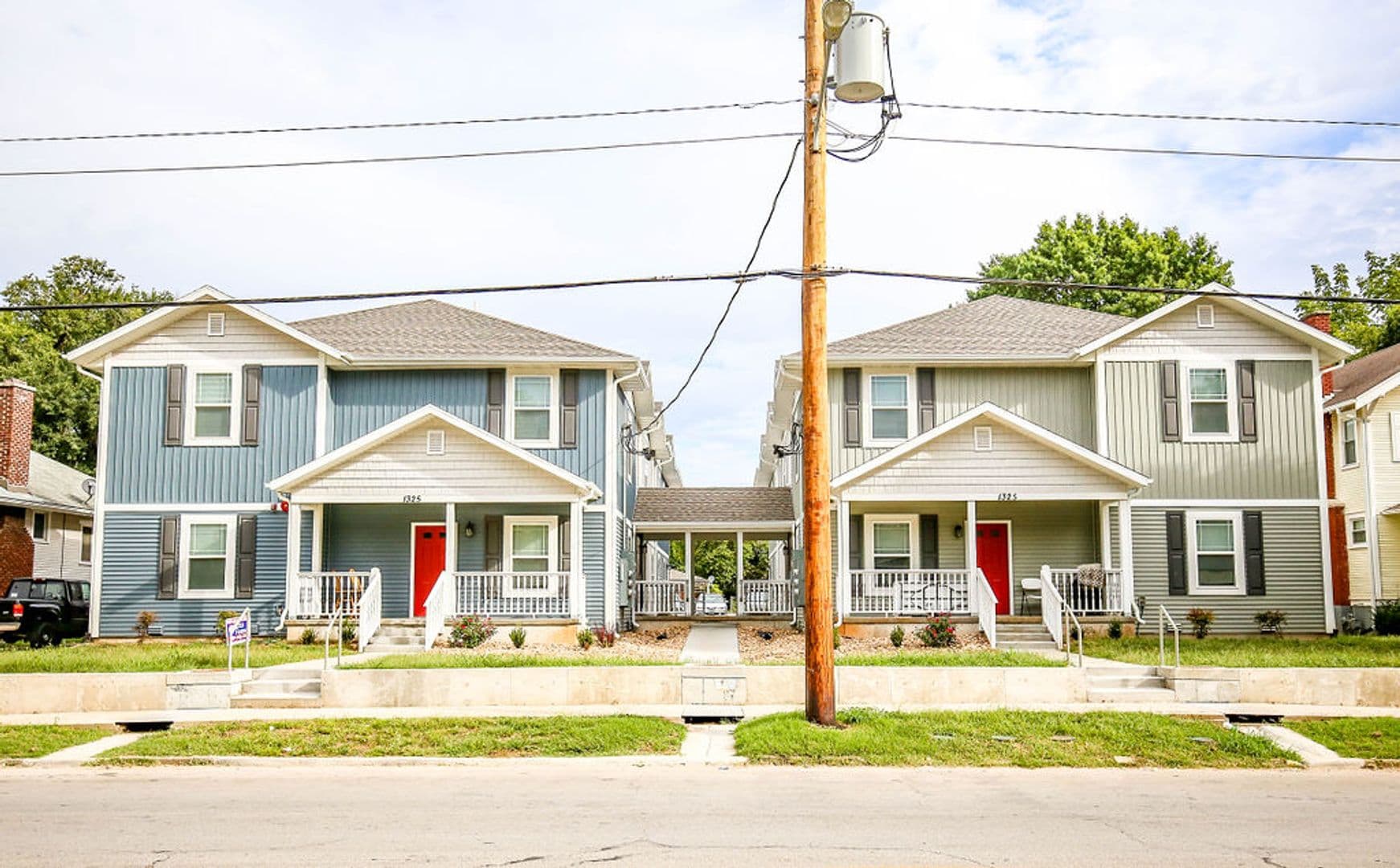 Springfield Apartment: 1325 E Cherry