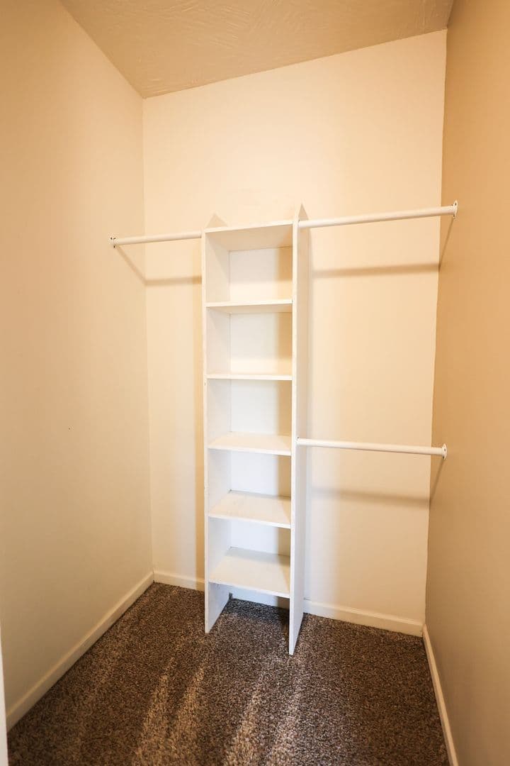 Springfield Apartment: 414 E Harrison