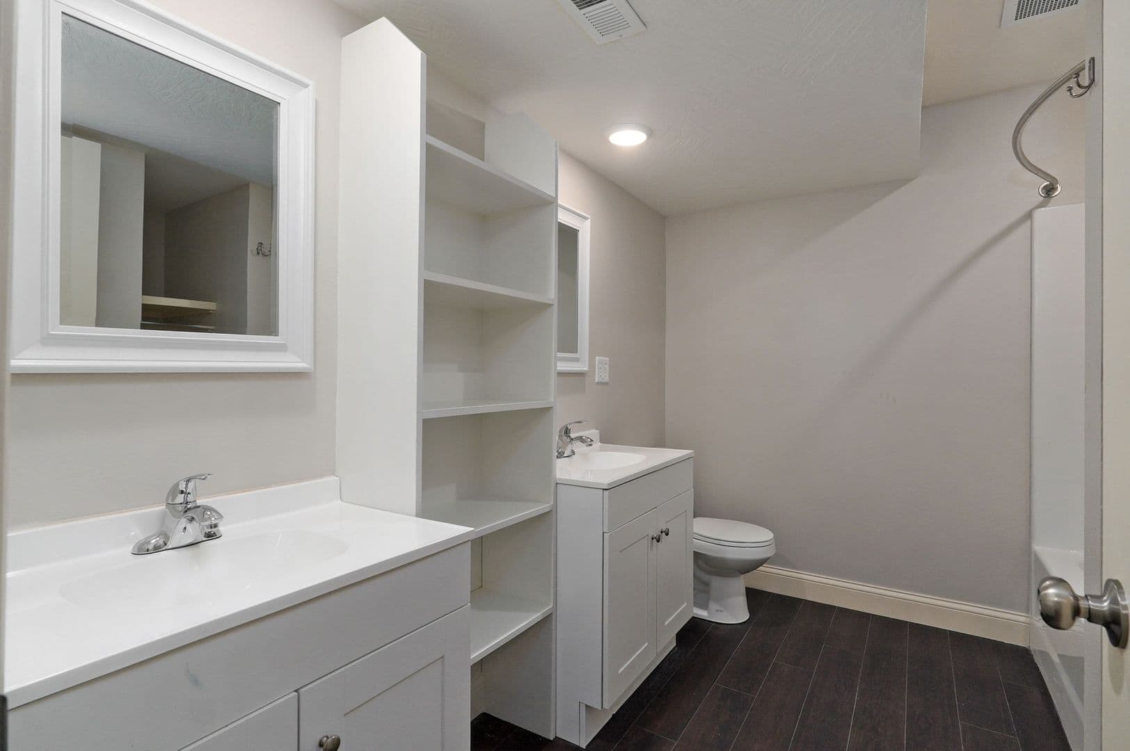 Springfield Apartment: 920 E Walnut St