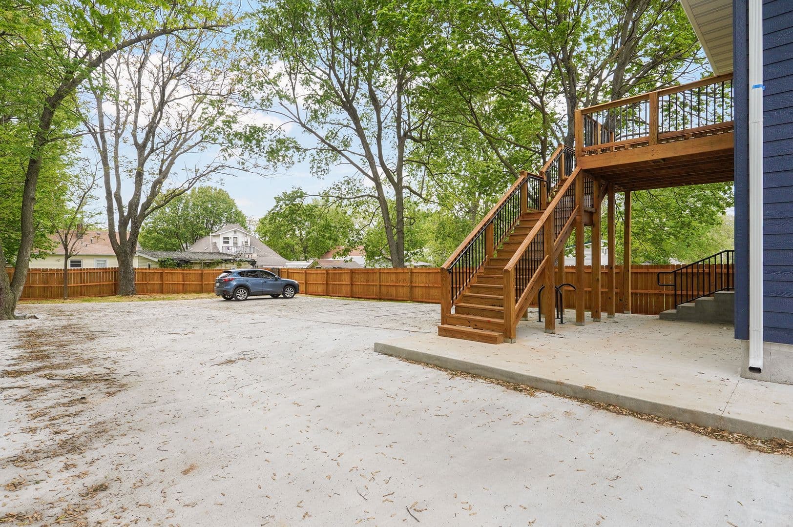 Springfield Apartment: 631 S Grant
