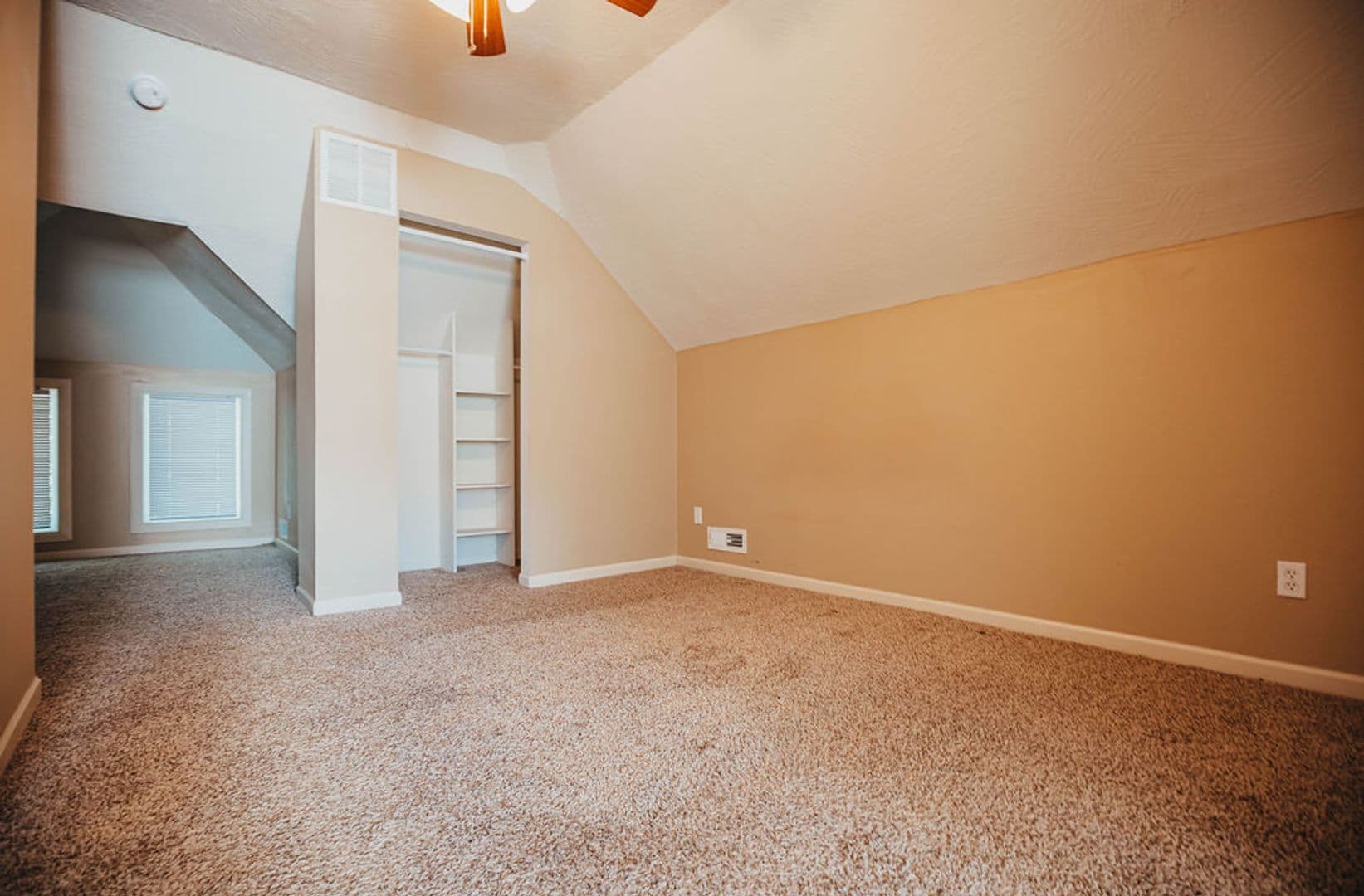 Springfield Apartment: 512 S. Main