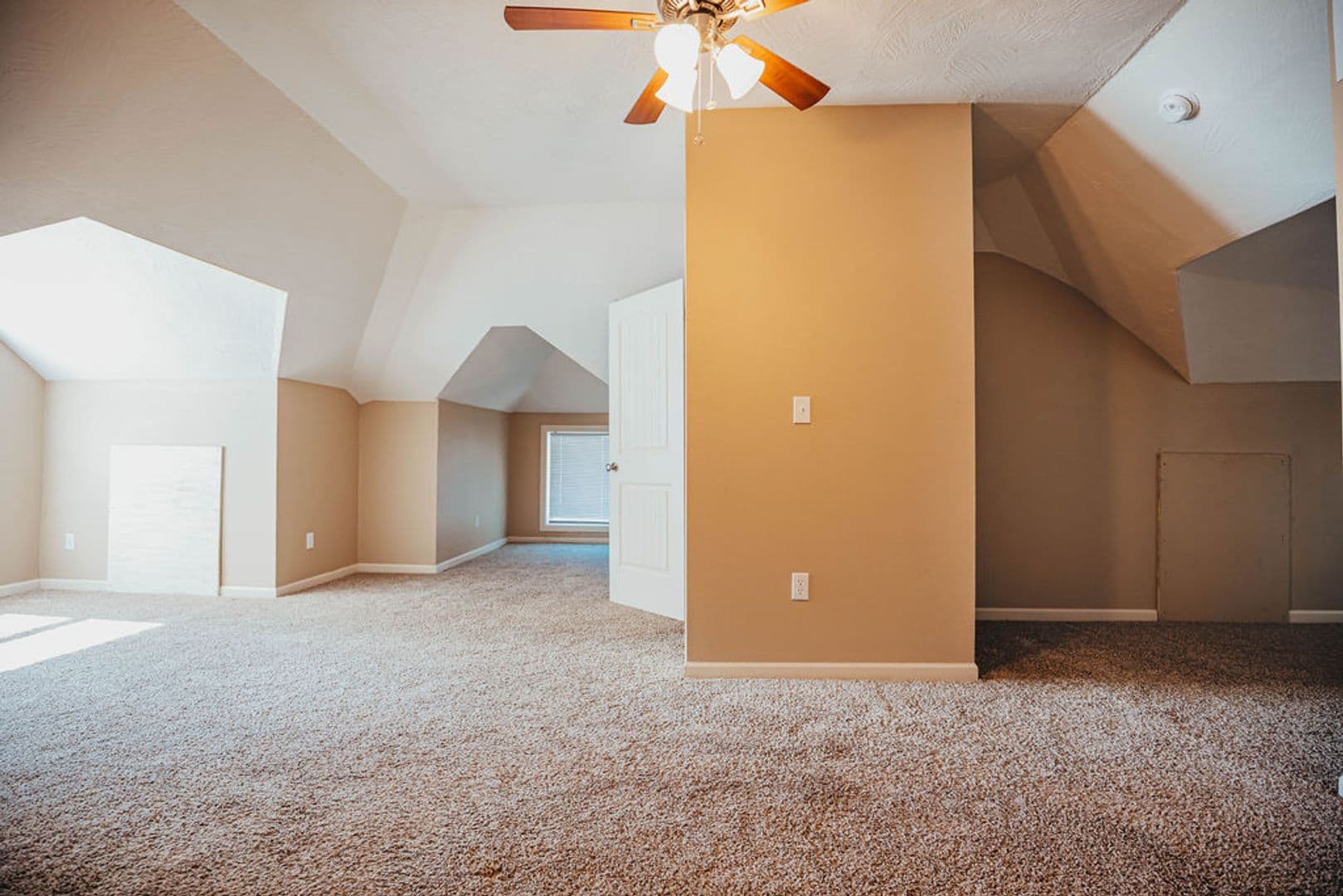Springfield Apartment: 512 S. Main