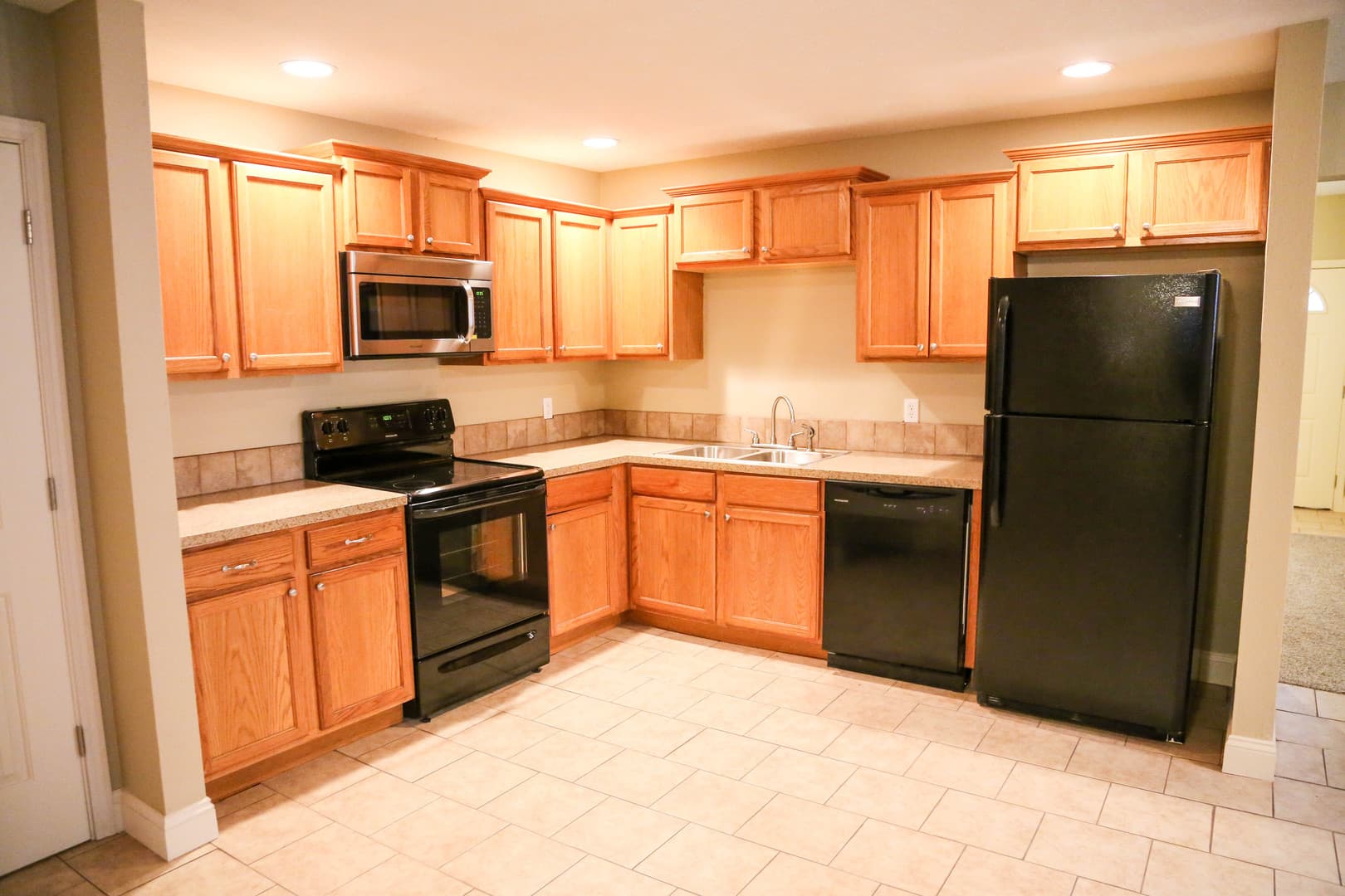Springfield Apartment: 608 W Mt Vernon