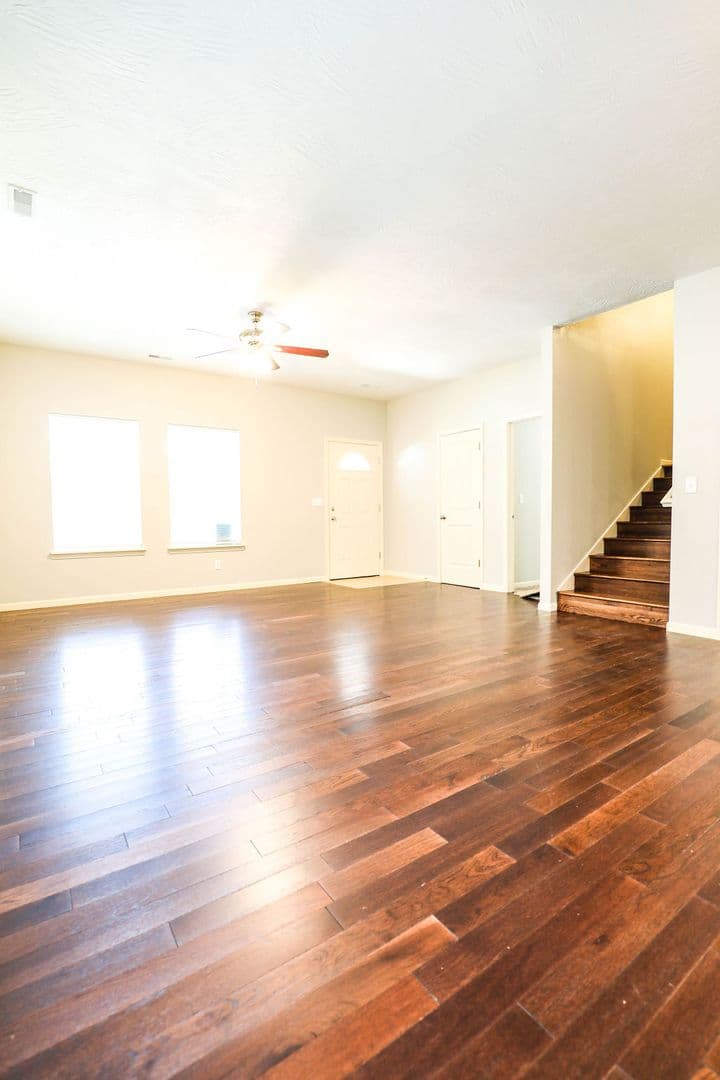 Springfield House: 1318 S Florence