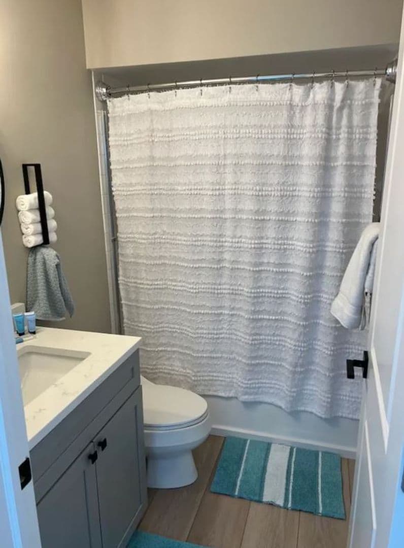 Spring Lake Apartment: 116 Millpoint Dr.