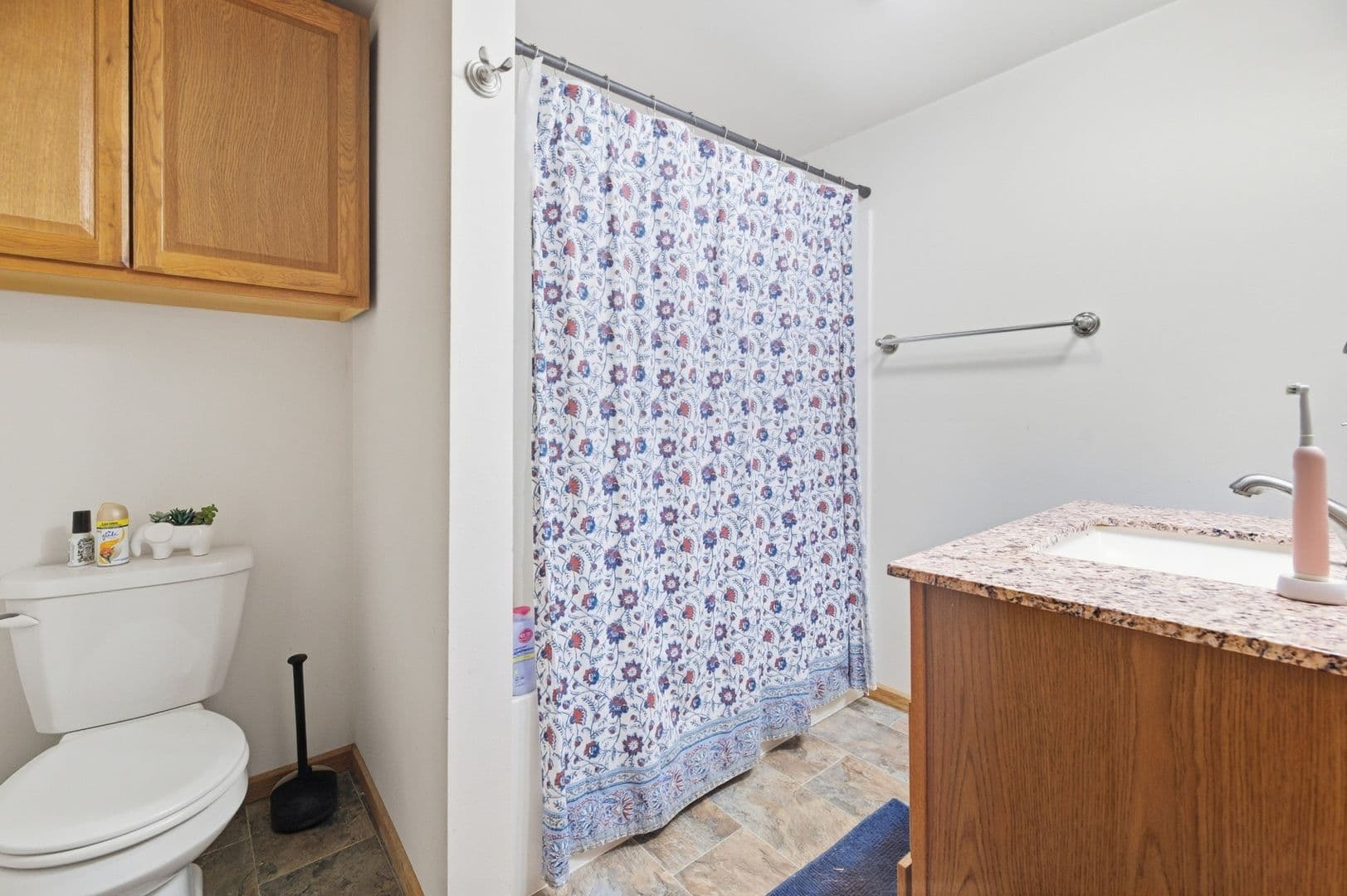 La Crosse Apartment: 802 7th St S
