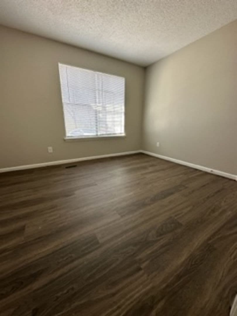 Birmingham House: 8221 Vassar Ave
