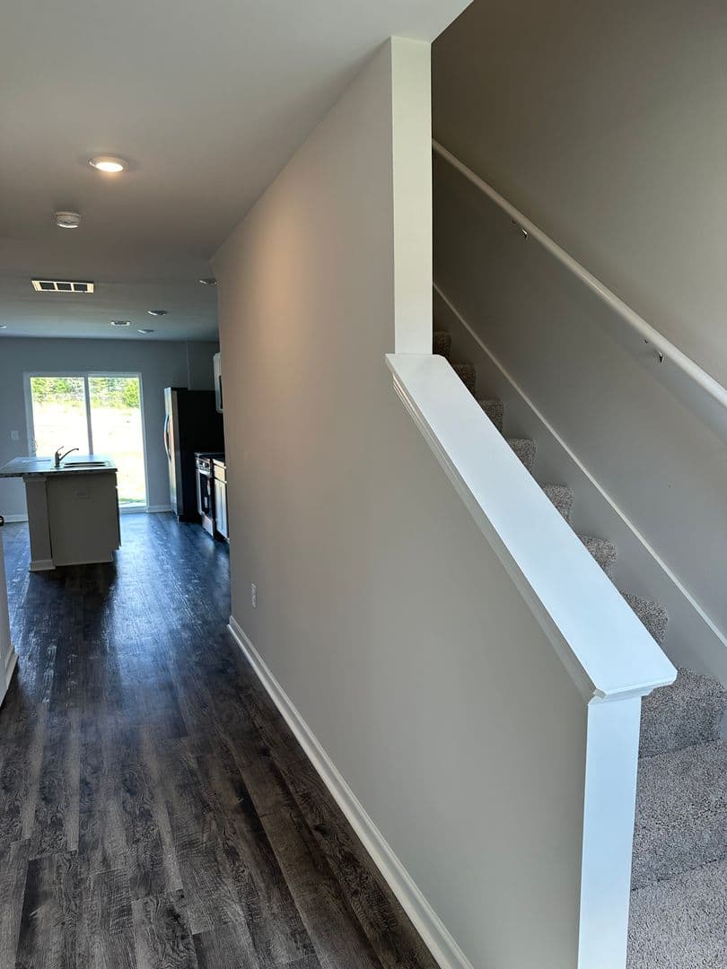 Lincoln House: 207 Driftwood Lane