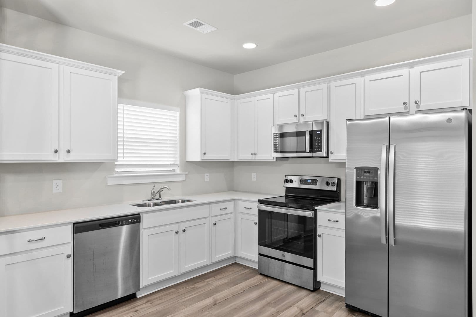 Clanton House: 275 Avalon Way