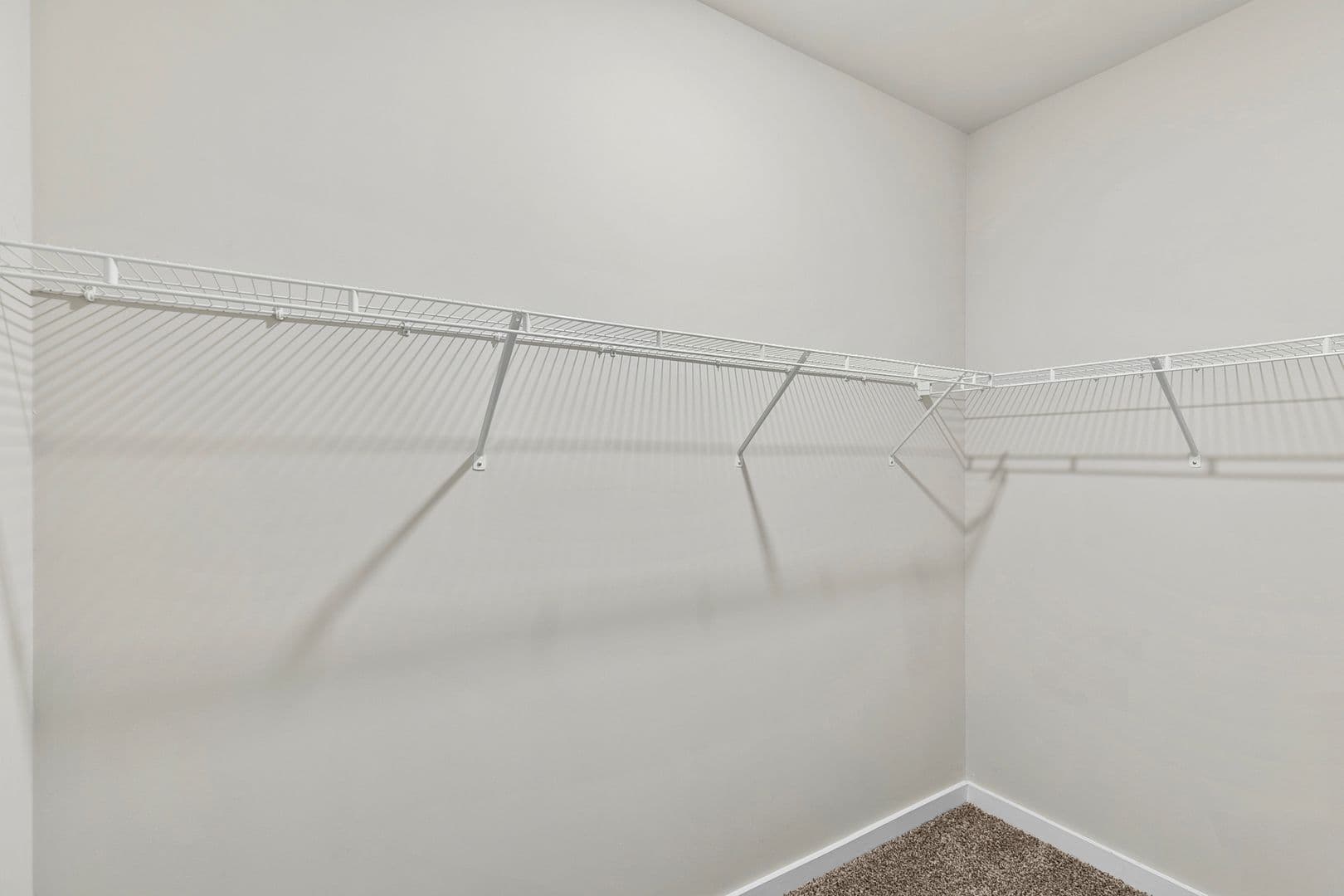 Clanton House: 275 Avalon Way