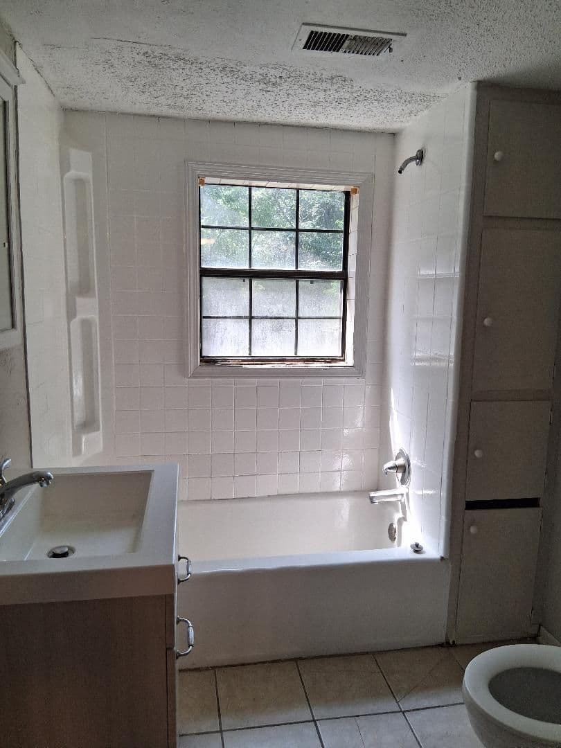 Bessemer House: 1116 potter Avenue