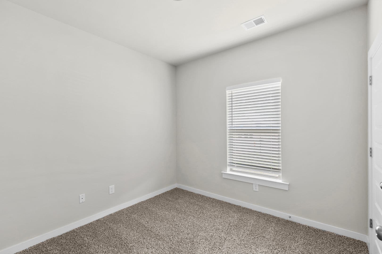 Clanton House: 275 Avalon Way