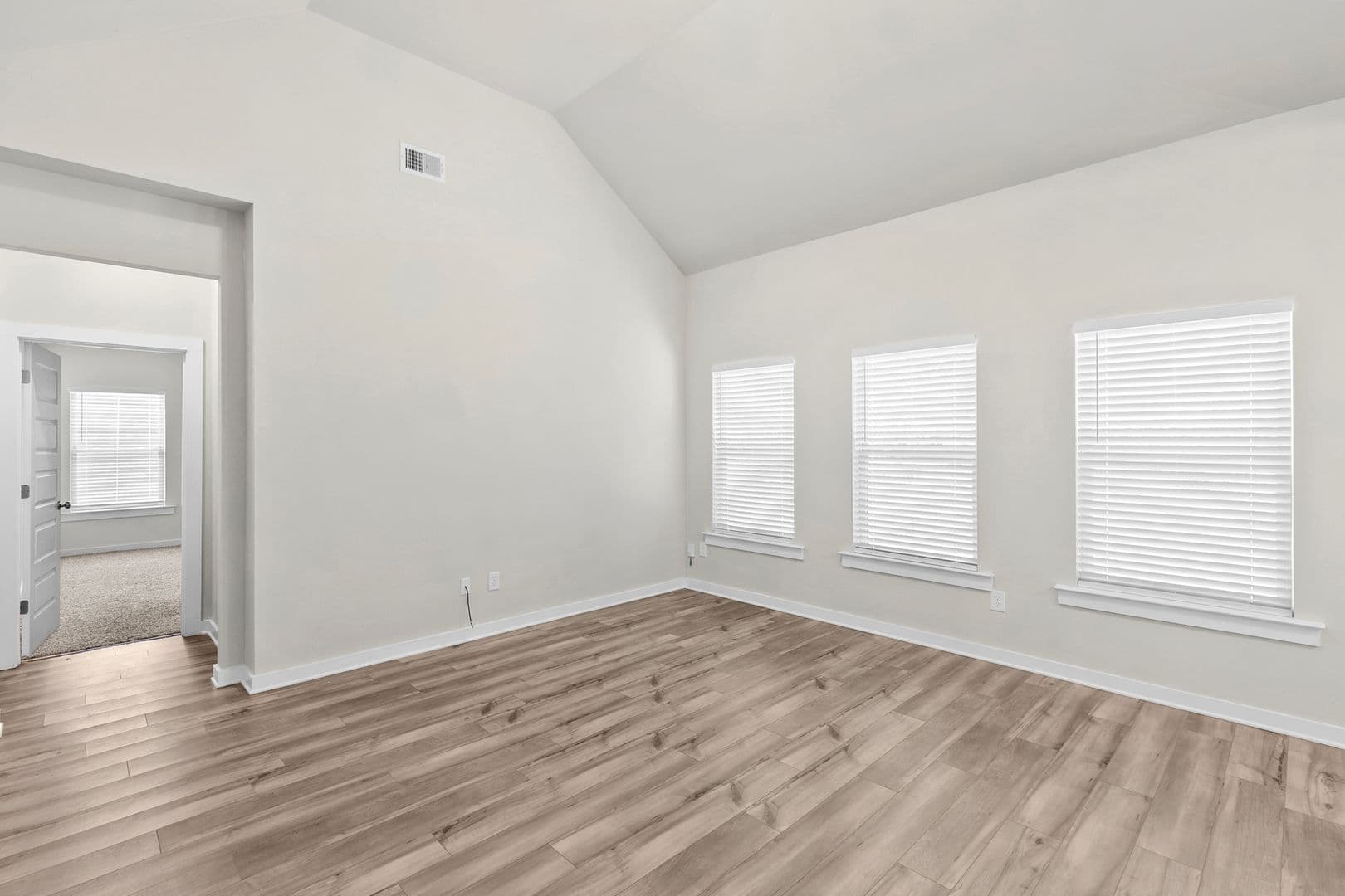 Clanton House: 275 Avalon Way