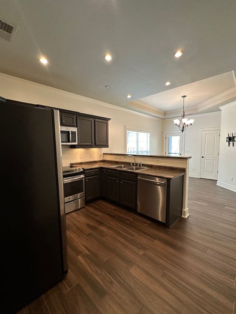 Birmingham House: 358 Kingston Circle