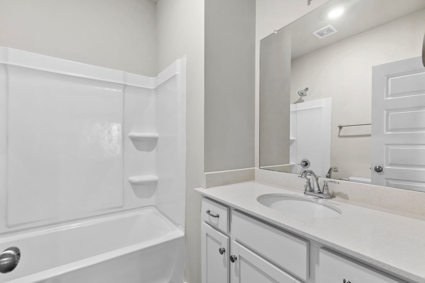 Clanton House: 275 Avalon Way
