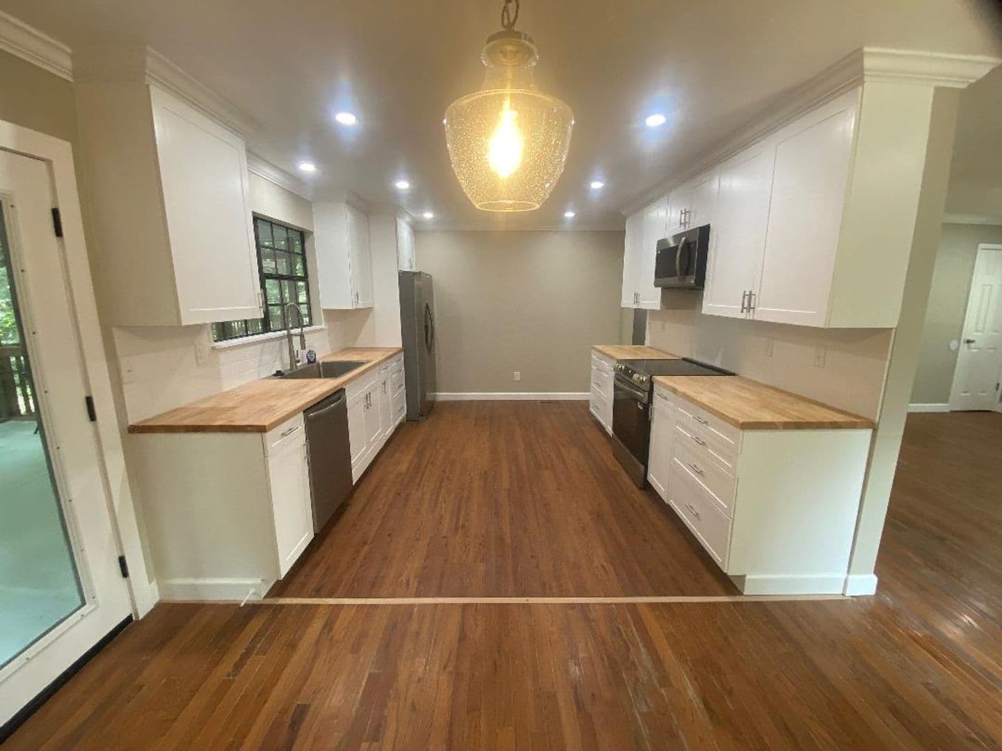 Moody House: 1305 Sun circle
