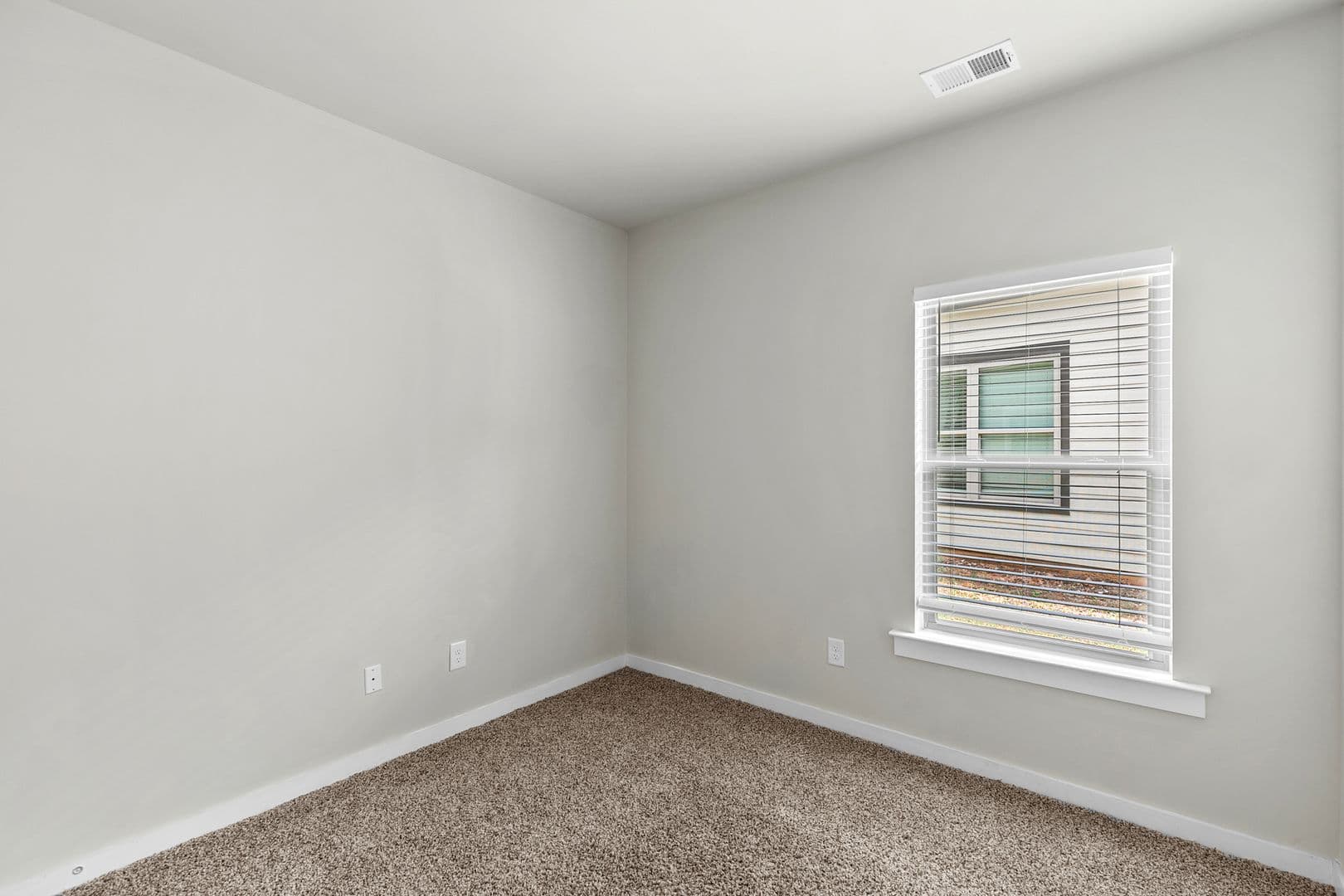 Clanton House: 275 Avalon Way