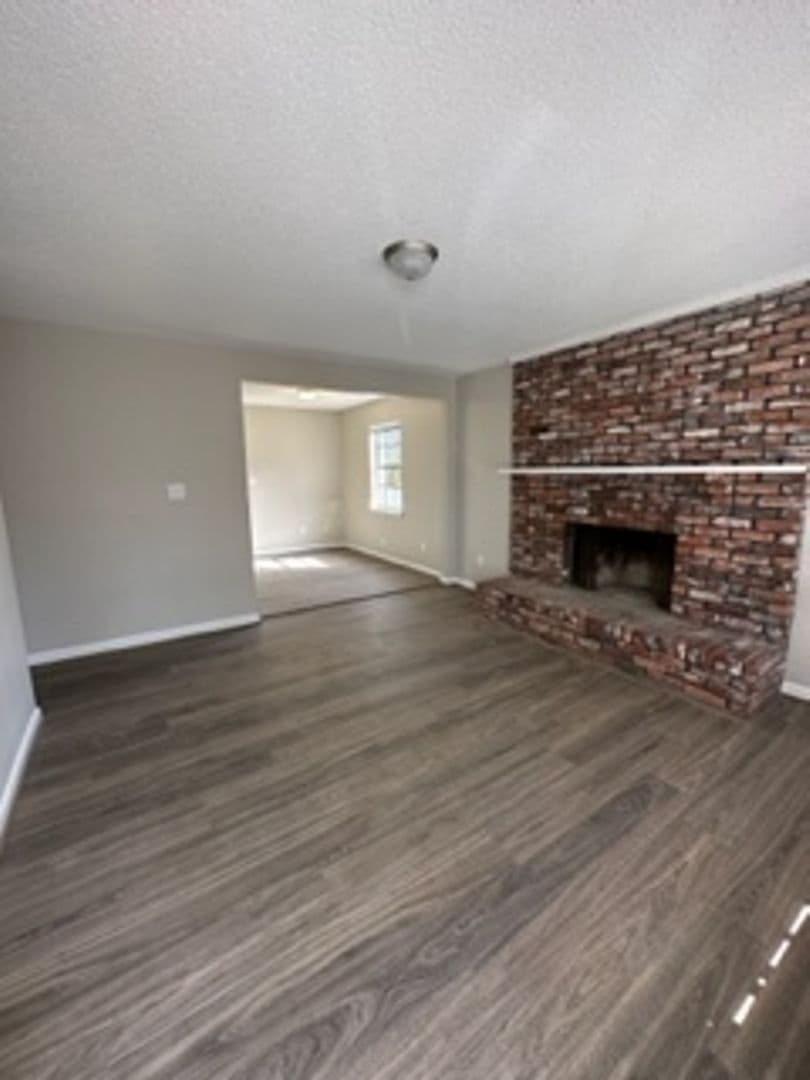 Birmingham House: 8221 Vassar Ave