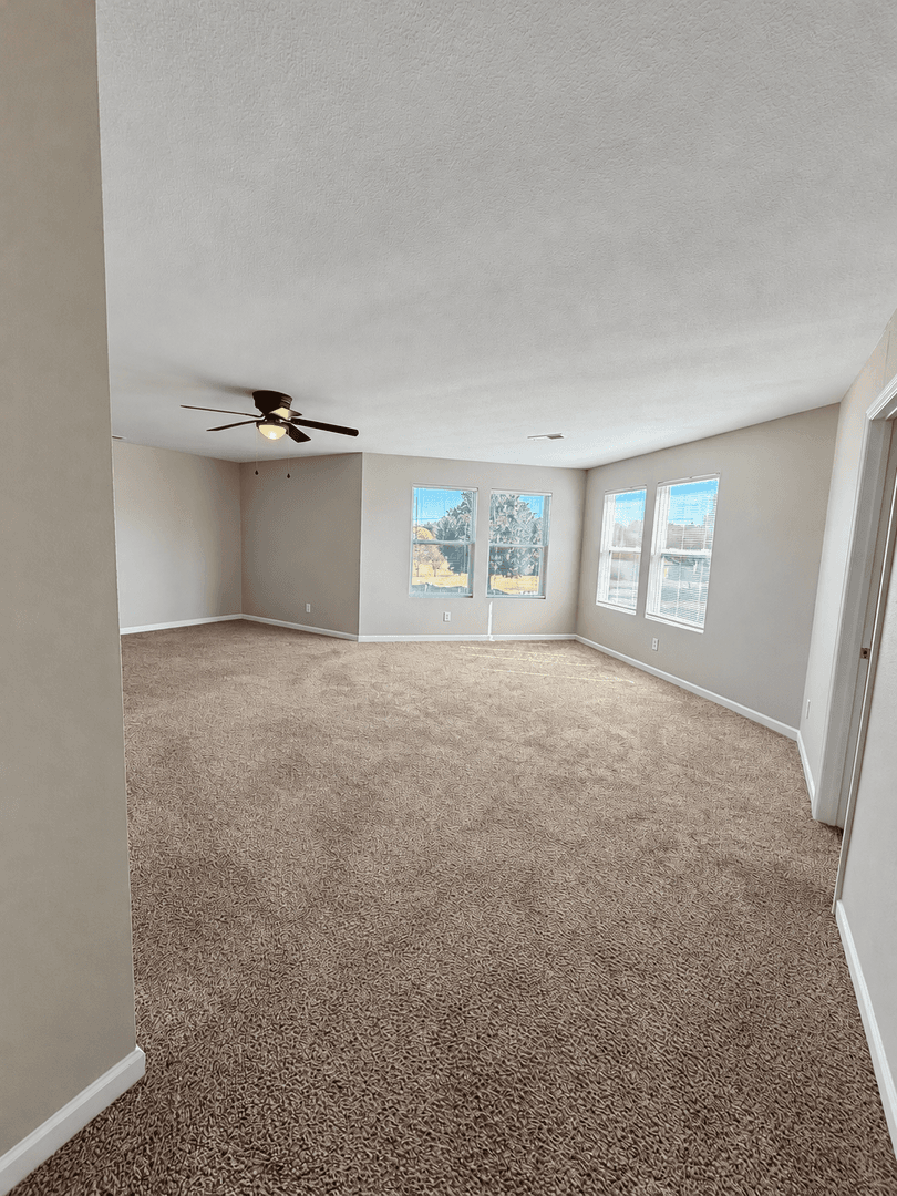 Madison House: 123 Forestbrook Drive