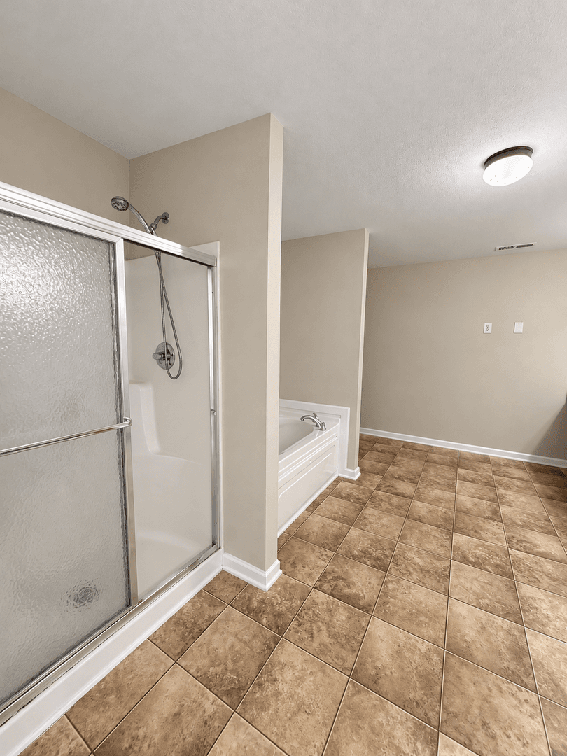 Madison House: 123 Forestbrook Drive