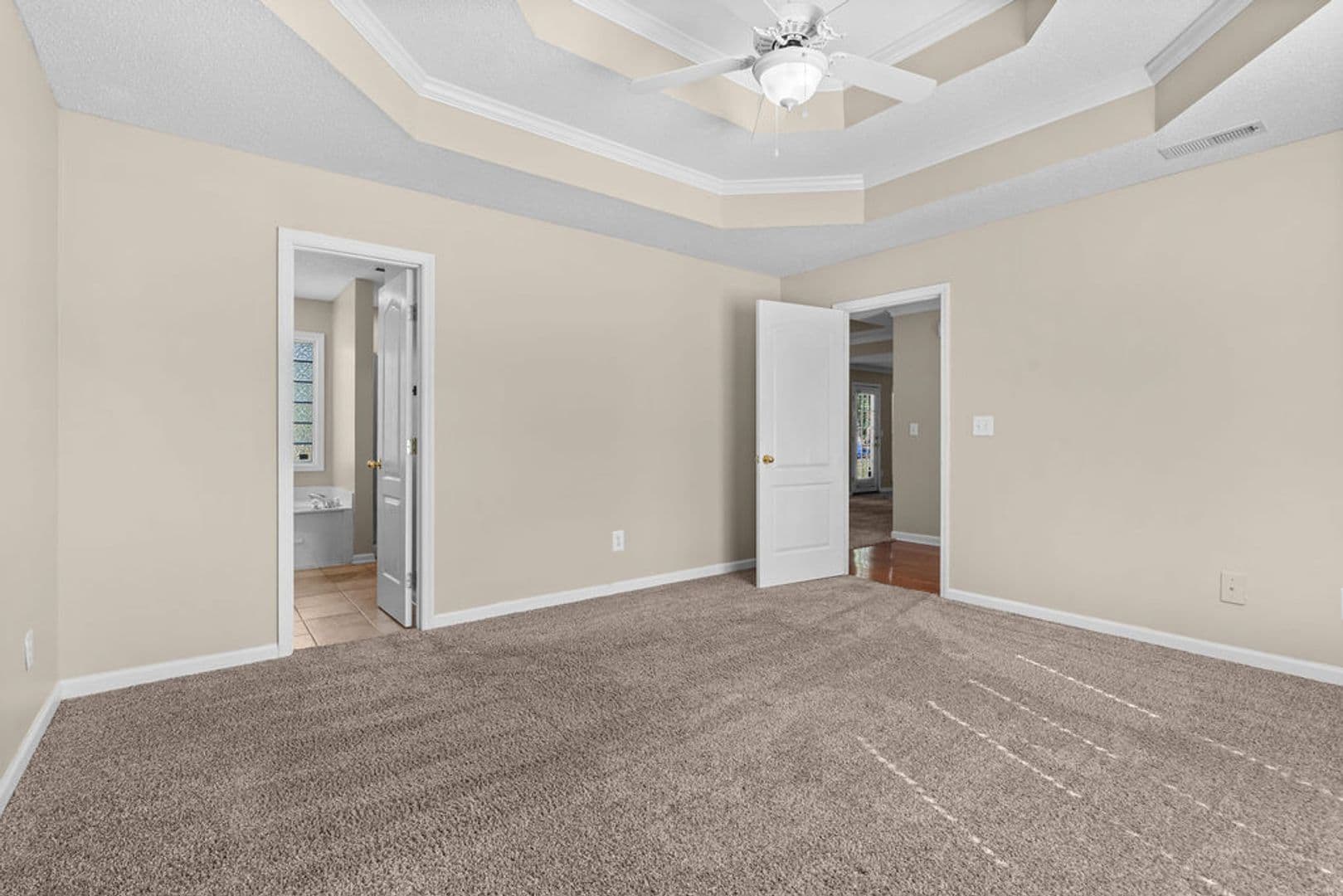 Madison House: 185 Raspberry Way