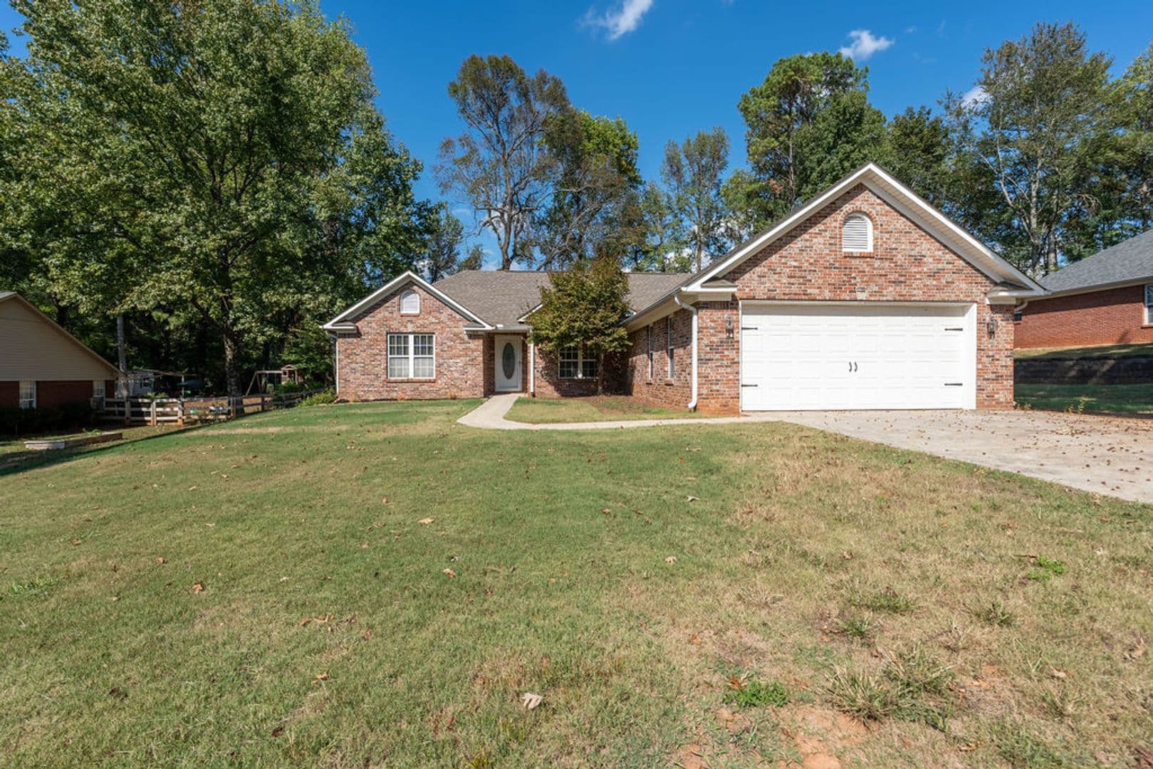 Madison House: 185 Raspberry Way
